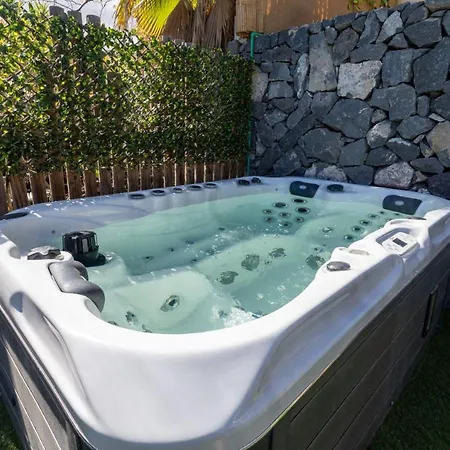 Dream Sea View With Private Swimmingpool And Jacuzzi Villa *